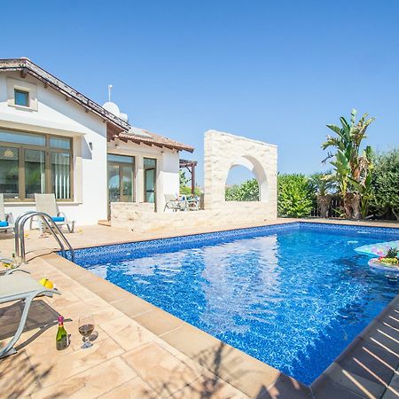 Rada'S Vacation Home Agia Napa Buitenkant foto