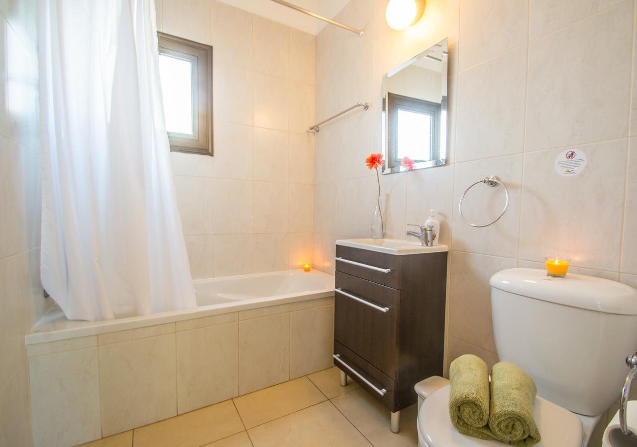 Rada'S Vacation Home Agia Napa Buitenkant foto