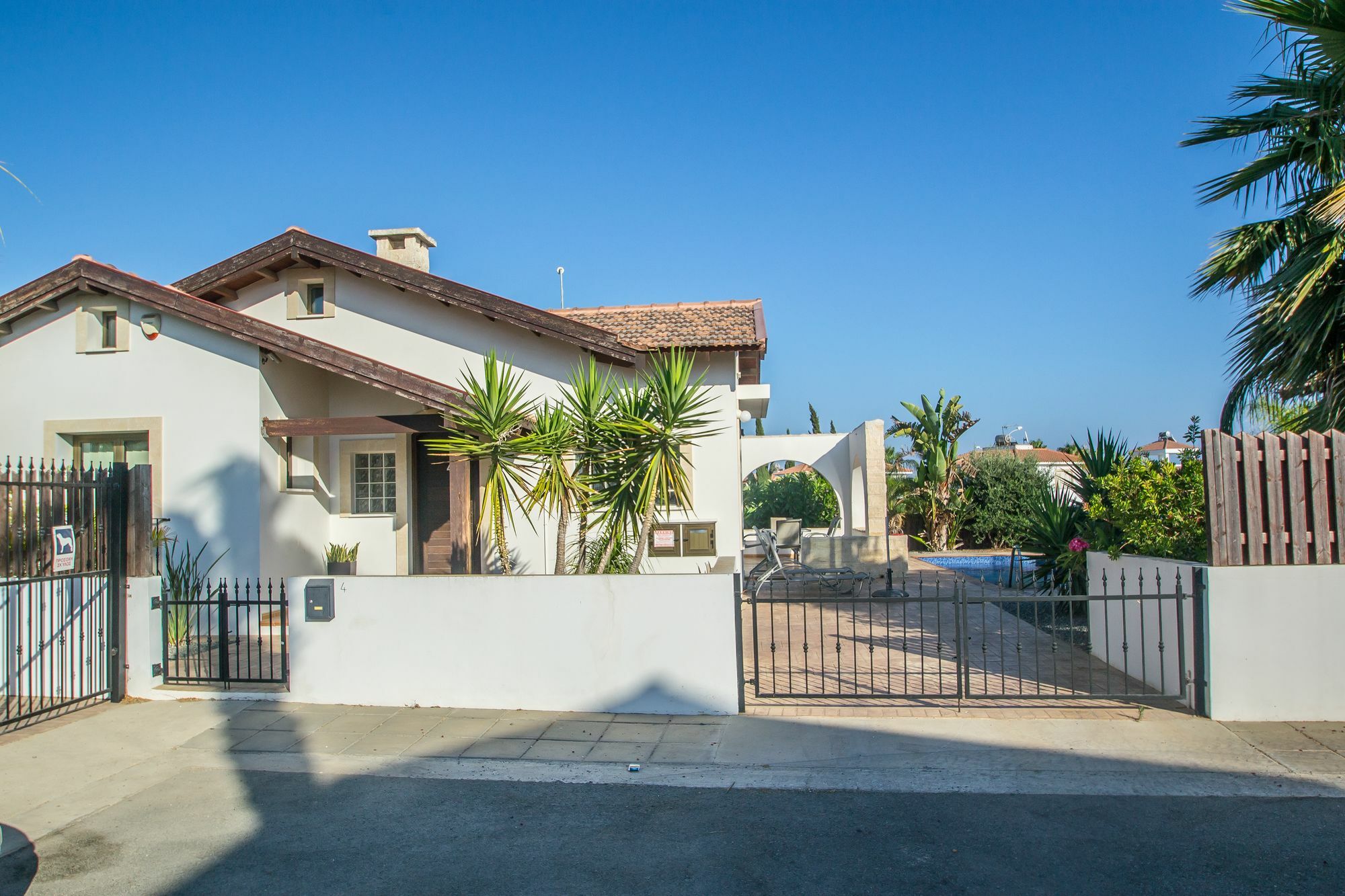 Rada'S Vacation Home Agia Napa Buitenkant foto